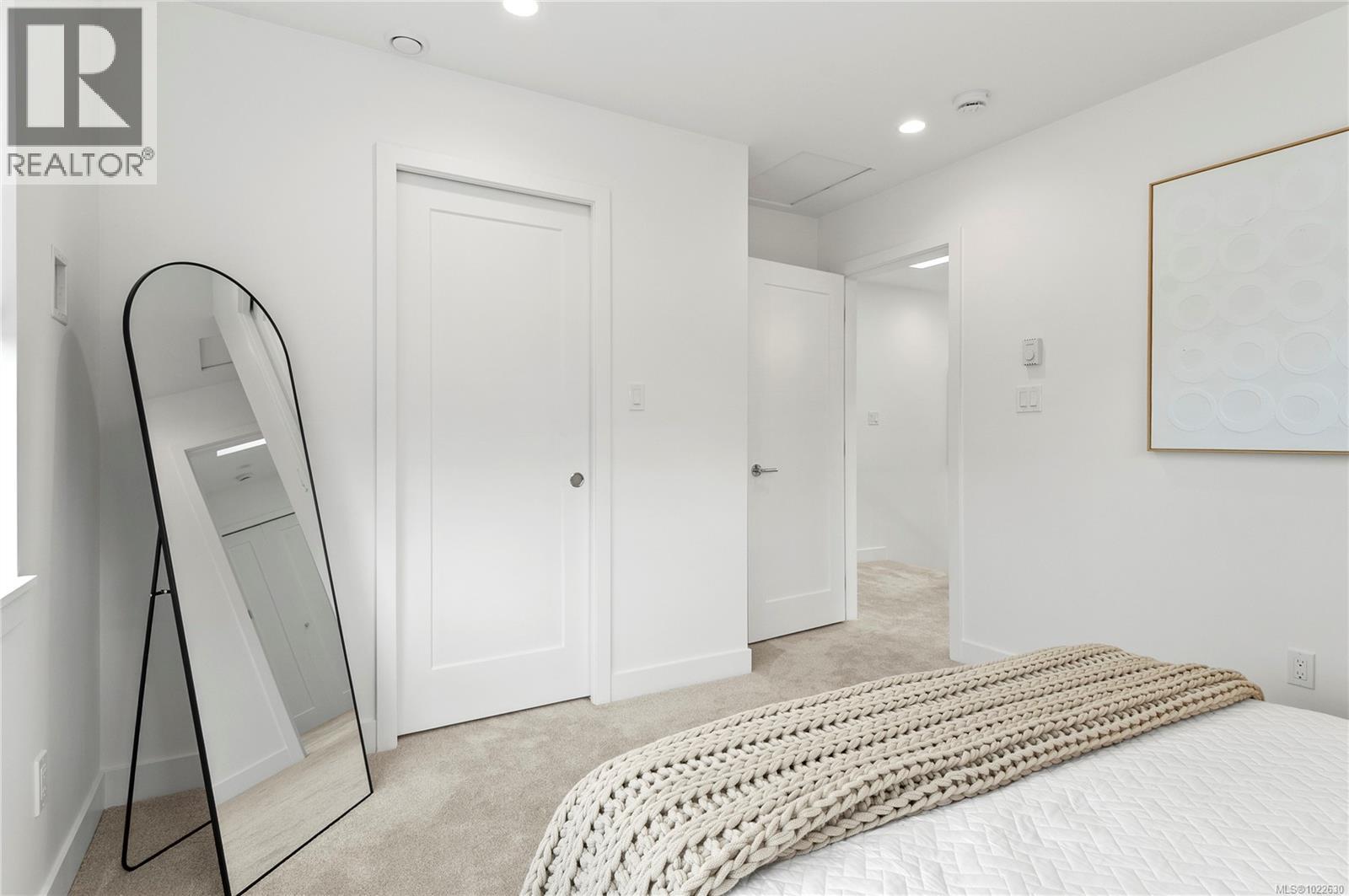 #2 4703 Cumberland Rd - 17
