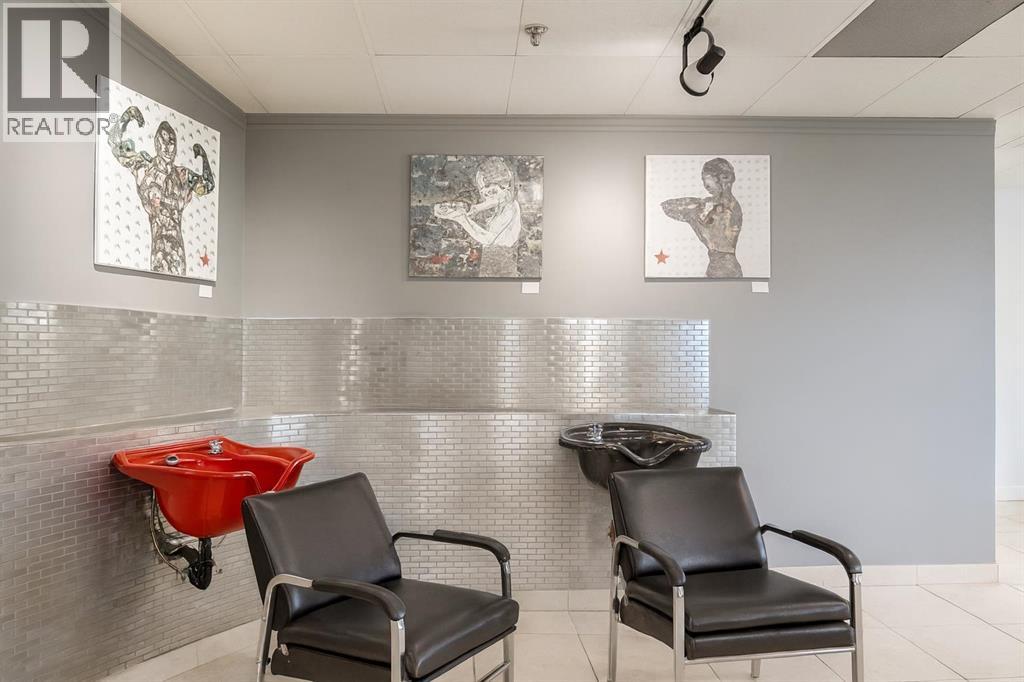 Retail for Sale in    Avenue SW Killarney/Glengarry Calgary 