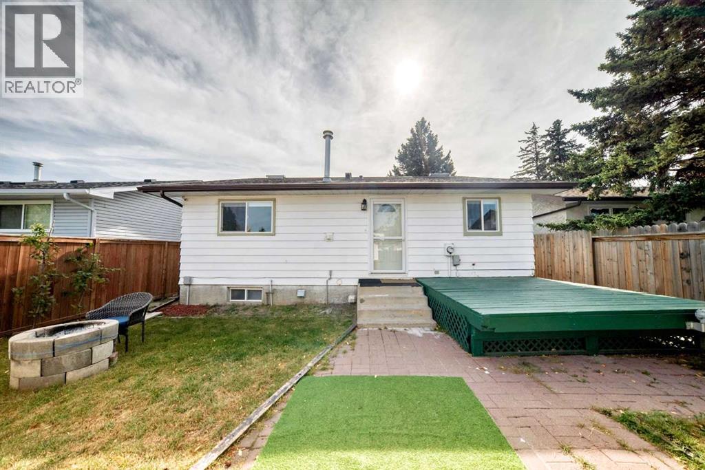 Single Family House Bungalow for Sale in   Avenue NE Pineridge Calgary 