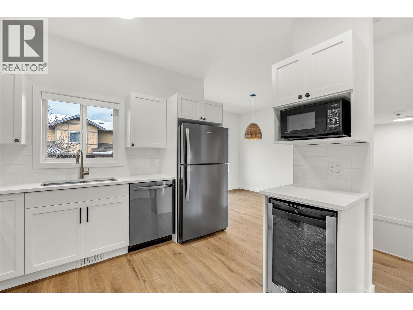 #105 48 Galt Avenue - 10