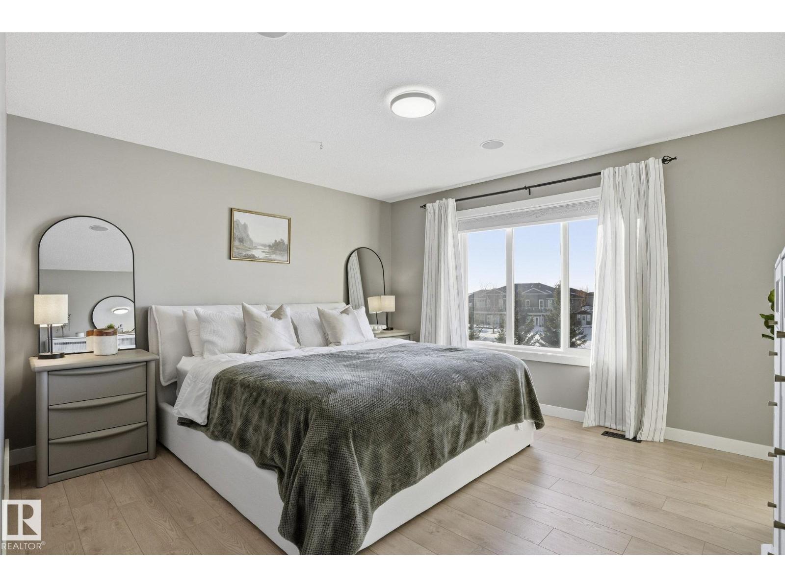 
          20 RICHMOND LI
            <br/>
            <span>Fort Saskatchewan</span>
            , 
            <span>AB</span>
             <span>T8L0S2</span>
        