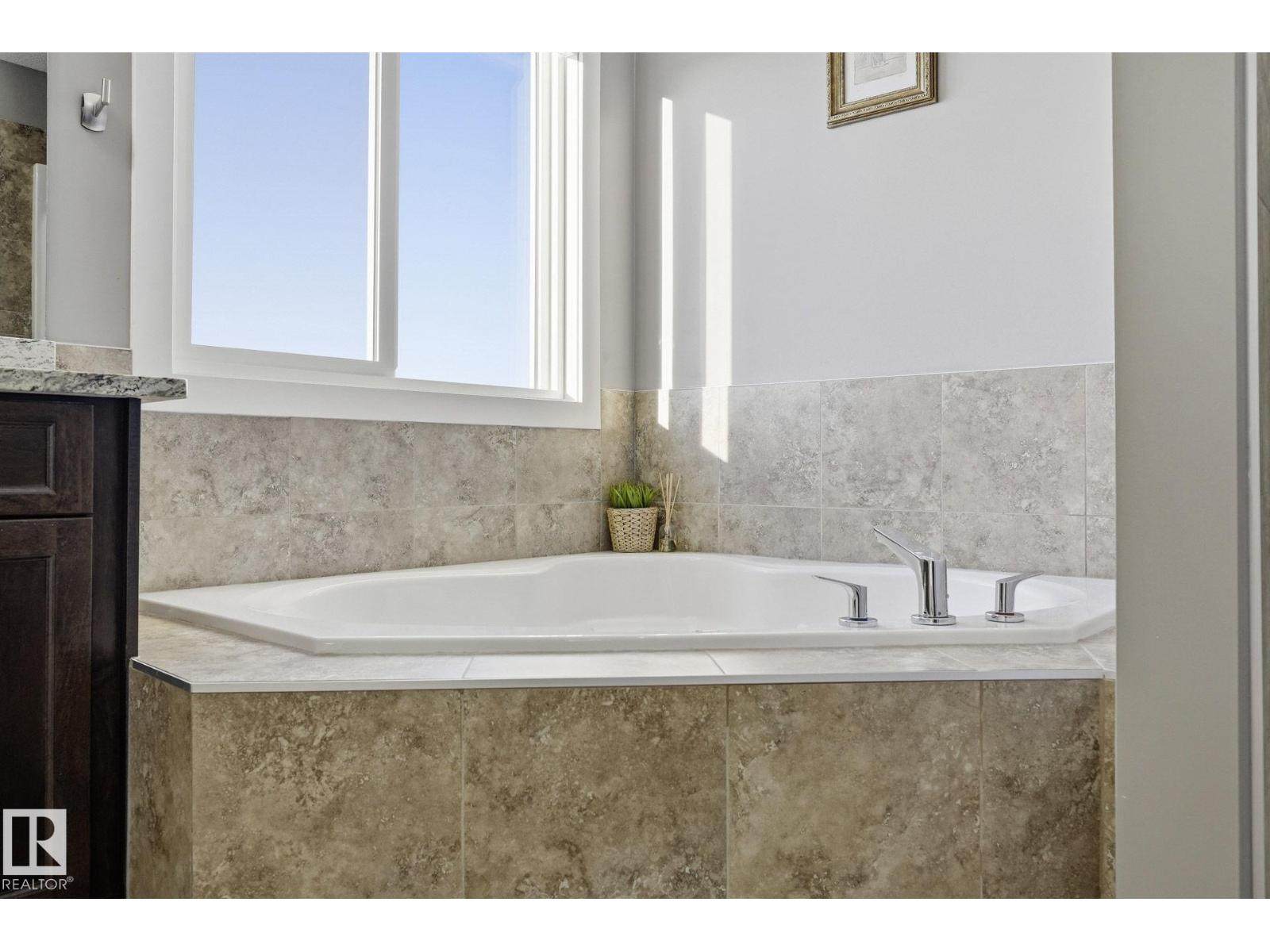 
          20 RICHMOND LI
            <br/>
            <span>Fort Saskatchewan</span>
            , 
            <span>AB</span>
             <span>T8L0S2</span>
         - Photo 9