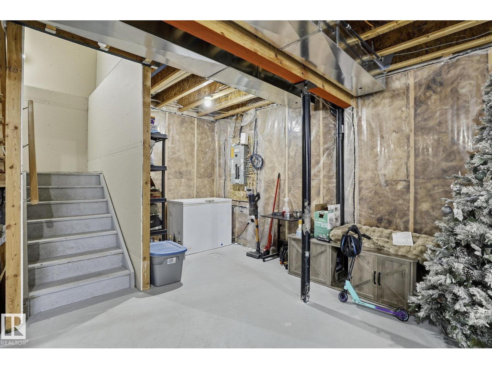 
          20 RICHMOND LI
            <br/>
            <span>Fort Saskatchewan</span>
            , 
            <span>AB</span>
             <span>T8L0S2</span>
         - Photo 27