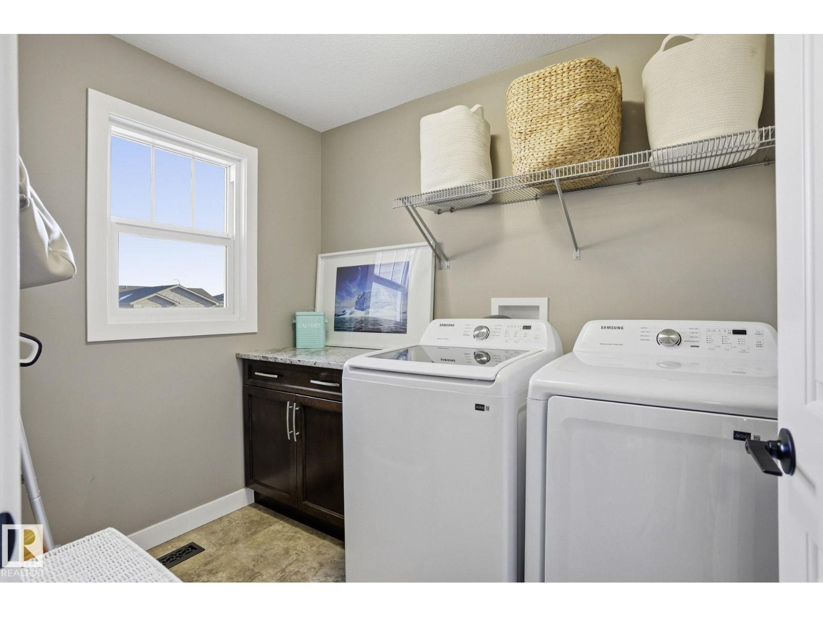 
          20 RICHMOND LI
            <br/>
            <span>Fort Saskatchewan</span>
            , 
            <span>AB</span>
             <span>T8L0S2</span>
         - Photo 31