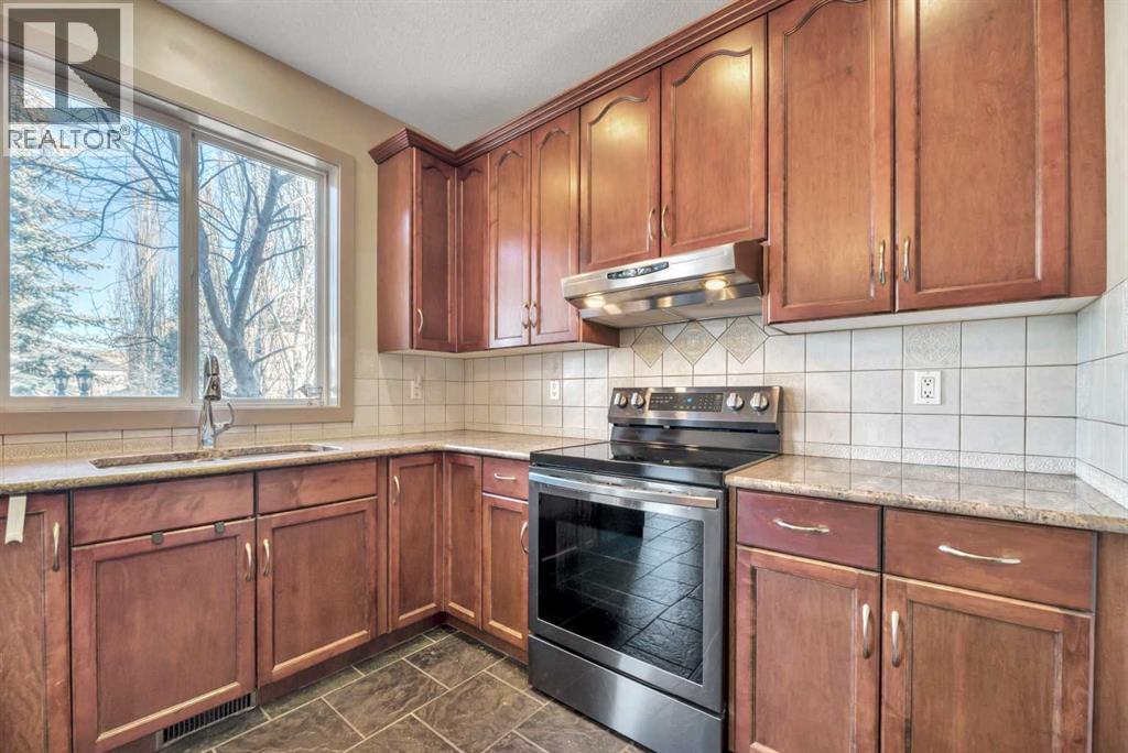 Single Family House for Sale in  Discovery Ridge Circle SW Discovery Ridge Calgary 