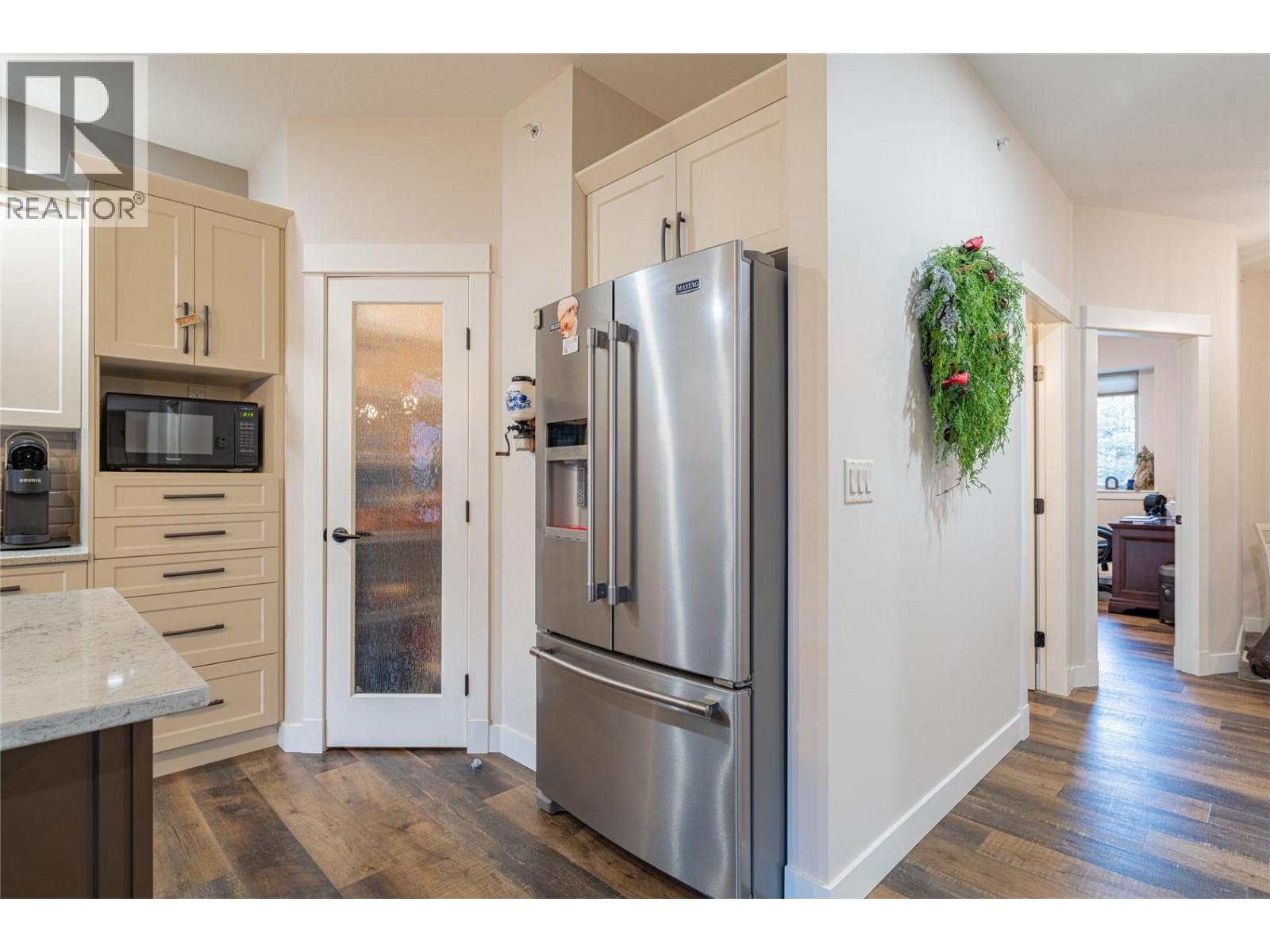 2444 York Avenue Unit# 3, Armstrong