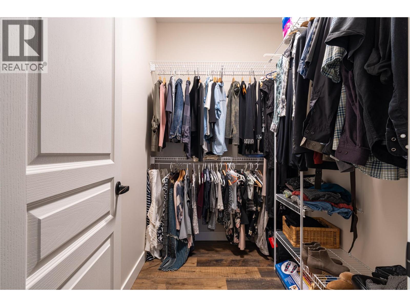 #3 2444 York Avenue - 30