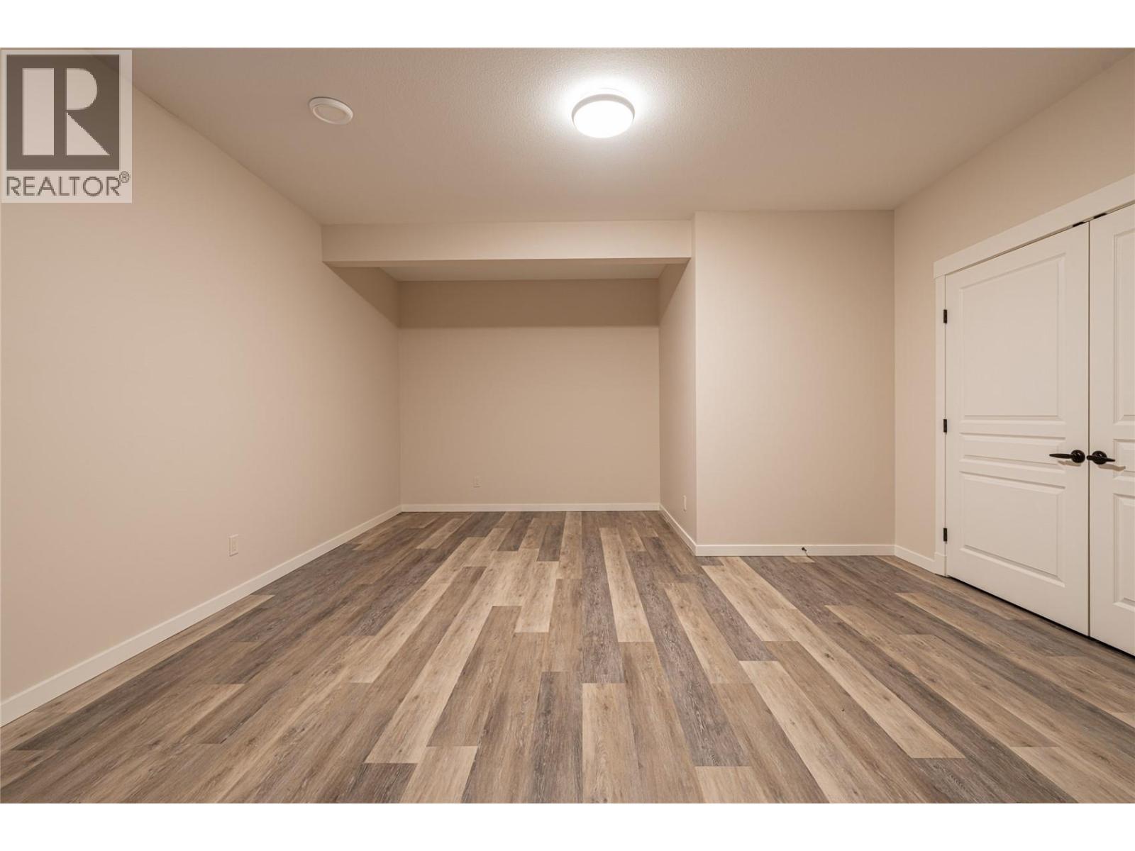 2444 York Avenue Unit# 3, Armstrong