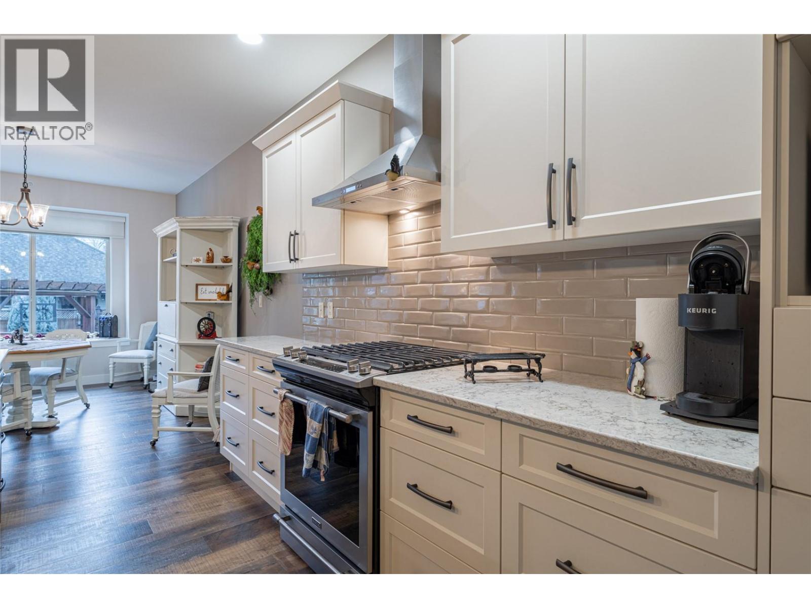 #3 2444 York Avenue - 18