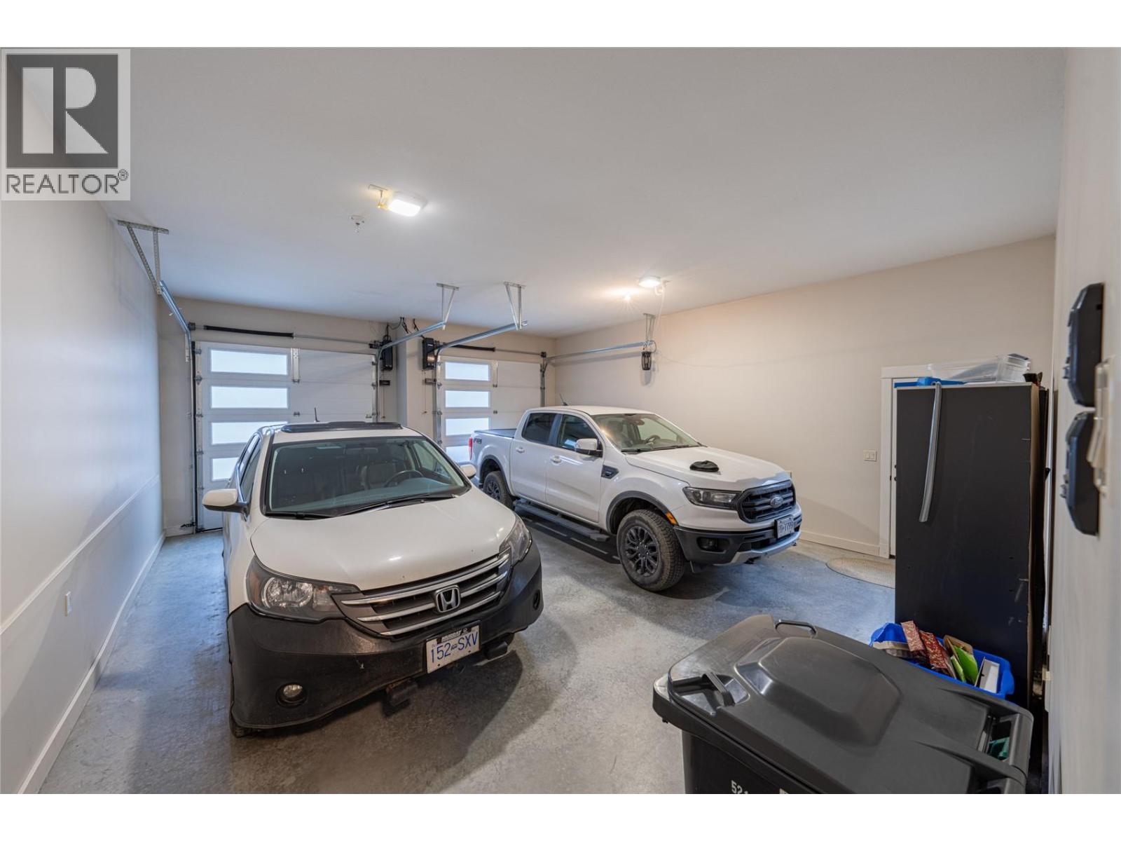 #3 2444 York Avenue - 56