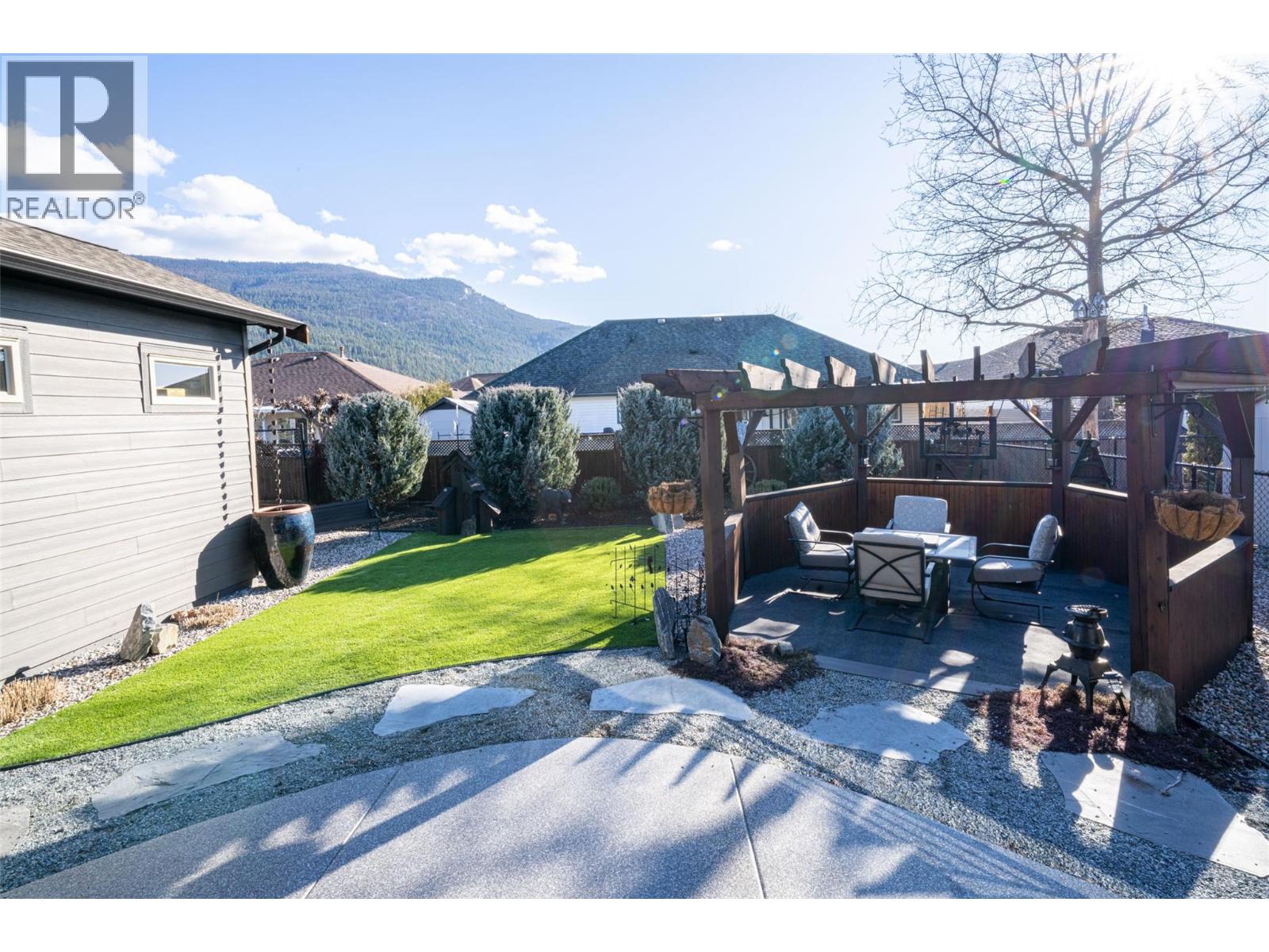 #3 2444 York Avenue - 75