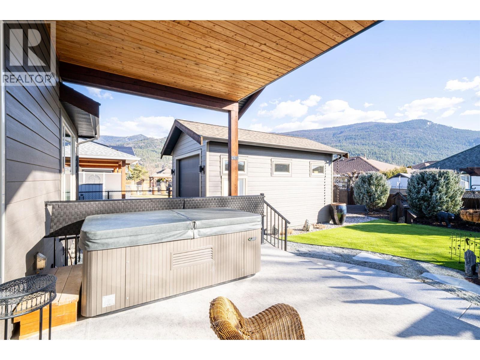 2444 York Avenue Unit# 3, Armstrong