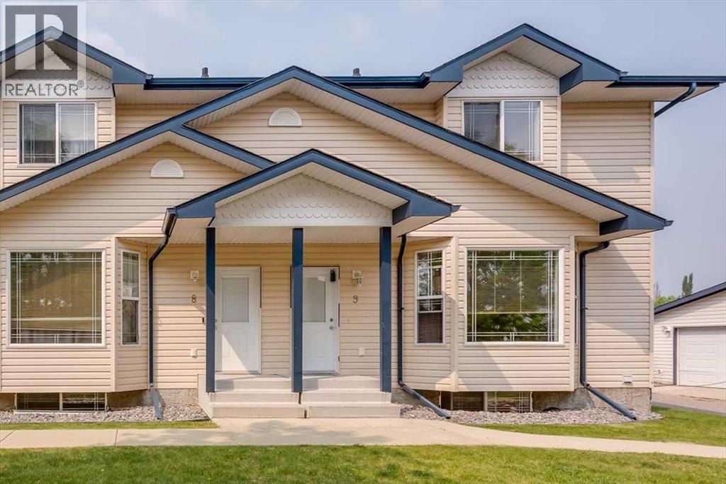 9, 2 Hinshaw Drive - Main photo, Sylvan Lake, Alberta