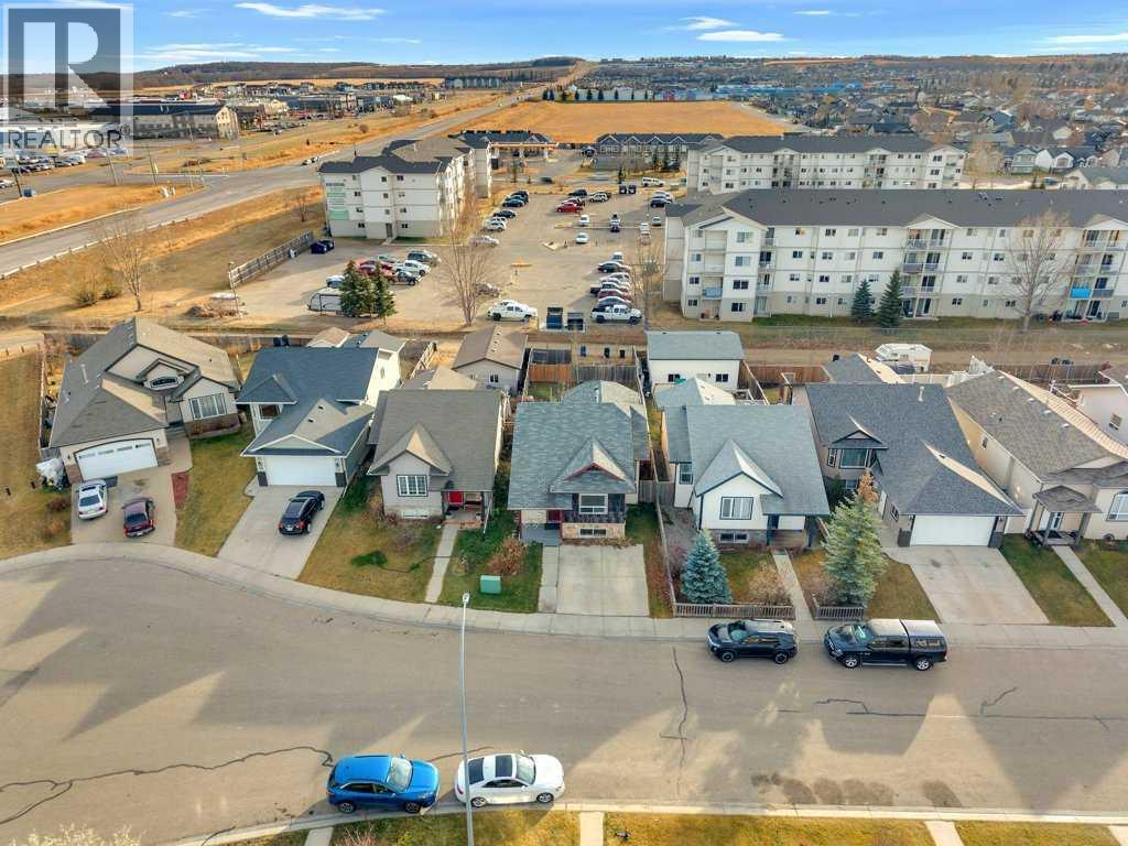 8 Horne Close - Photo 3 of 32, Sylvan Lake, Alberta