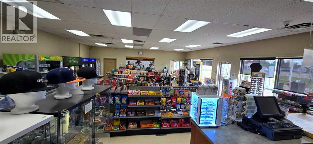 1046 14 Avenue - Photo 5 of 6, Wainwright, Alberta