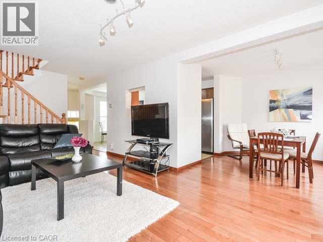 17 CHILLICO Drive Unit# UPPER - Photo 4 of 15, Guelph, Ontario