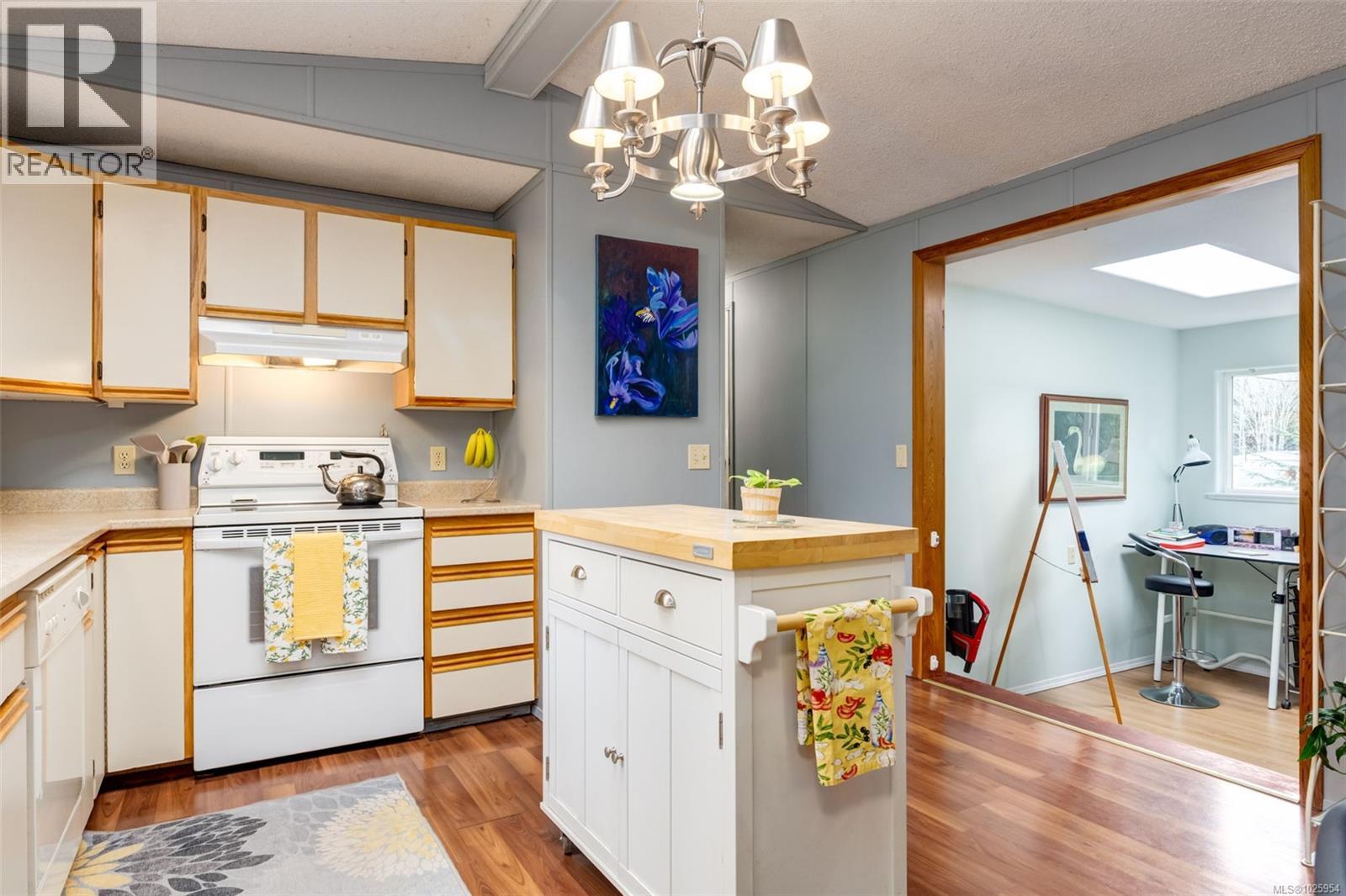 #127 25 MAKI RD - 10