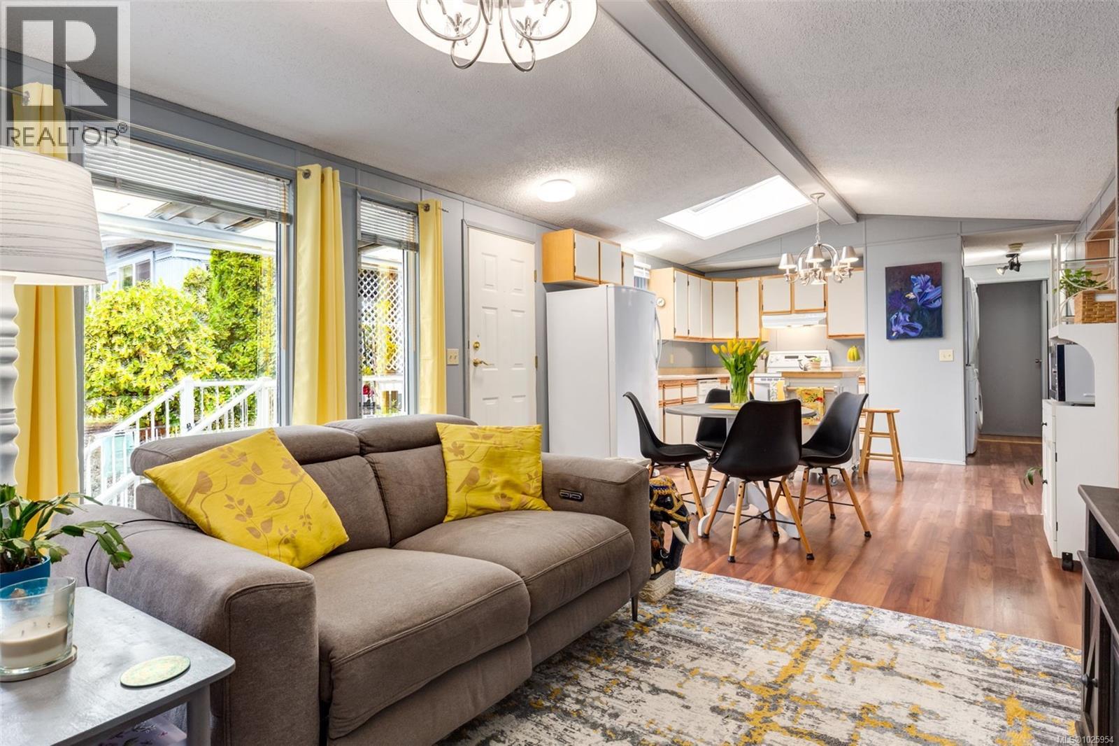 #127 25 MAKI RD - 21