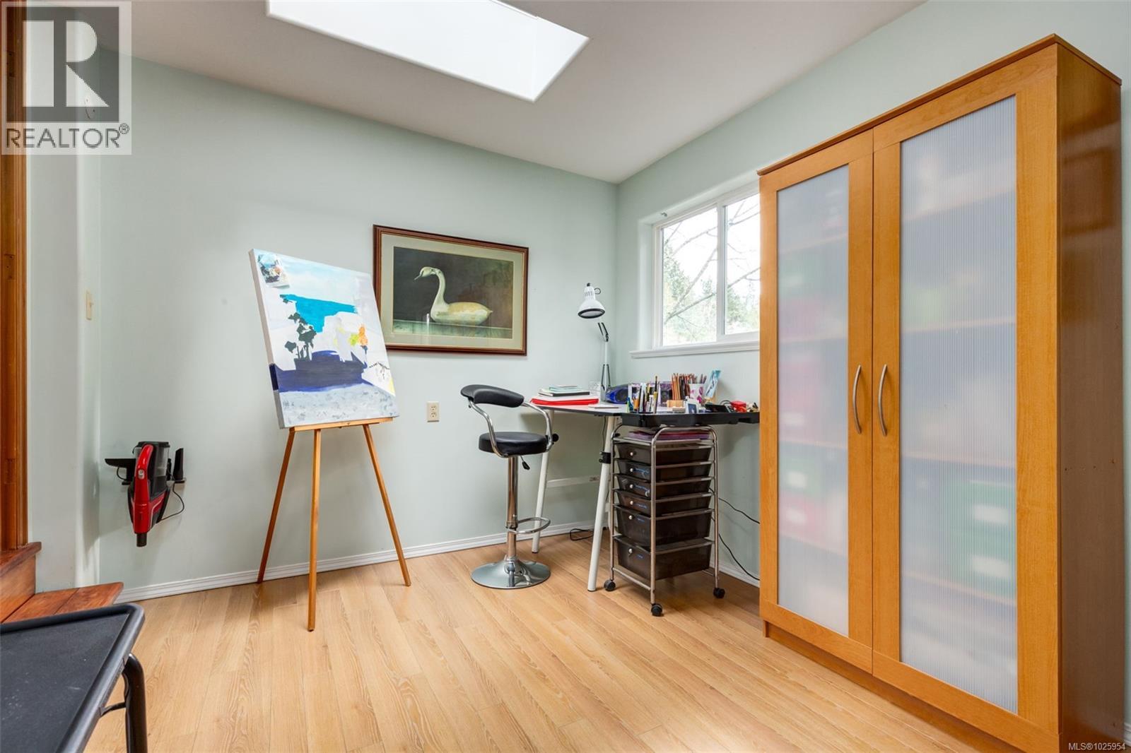 #127 25 MAKI RD - 28