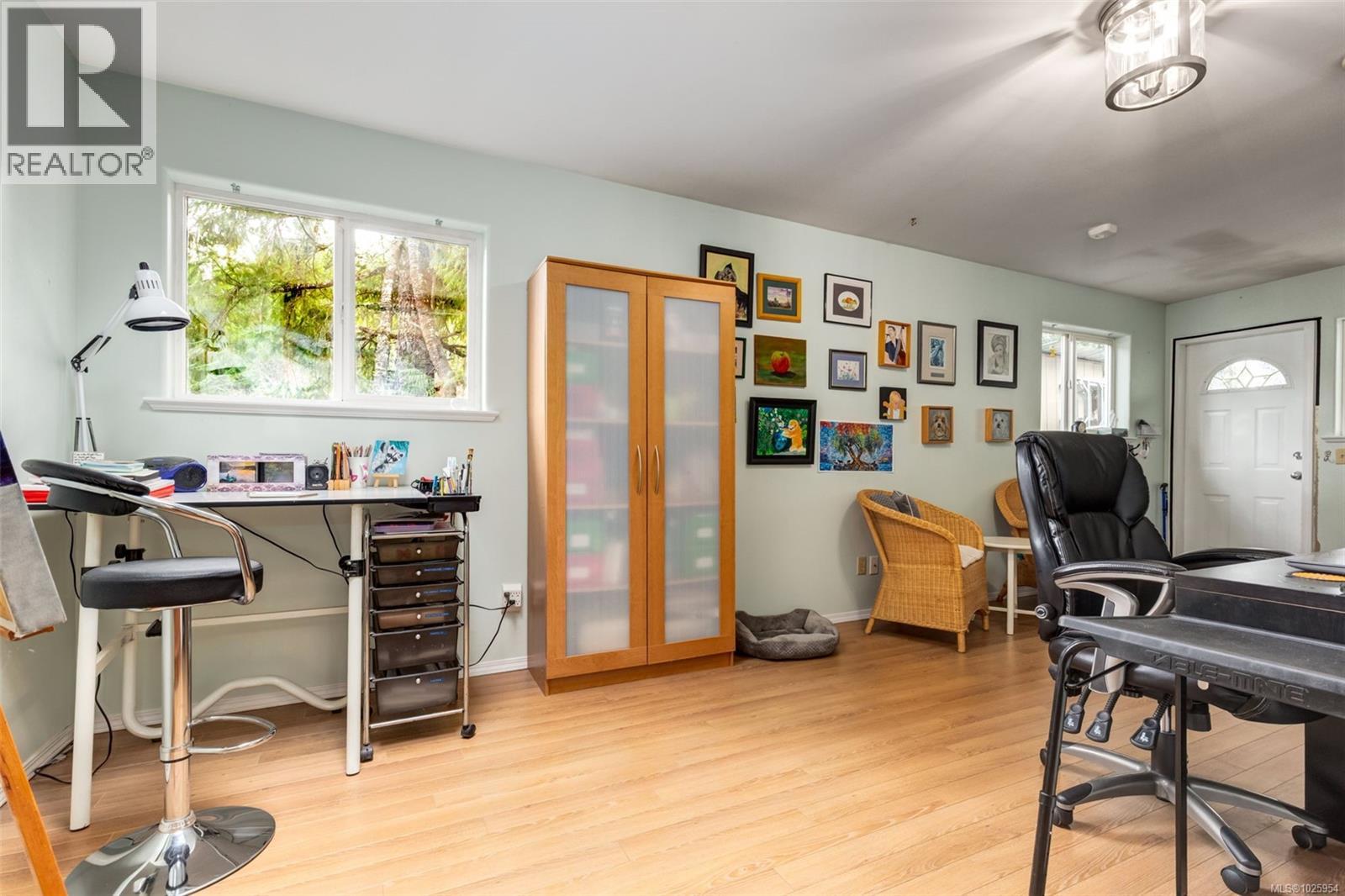 #127 25 MAKI RD - 32