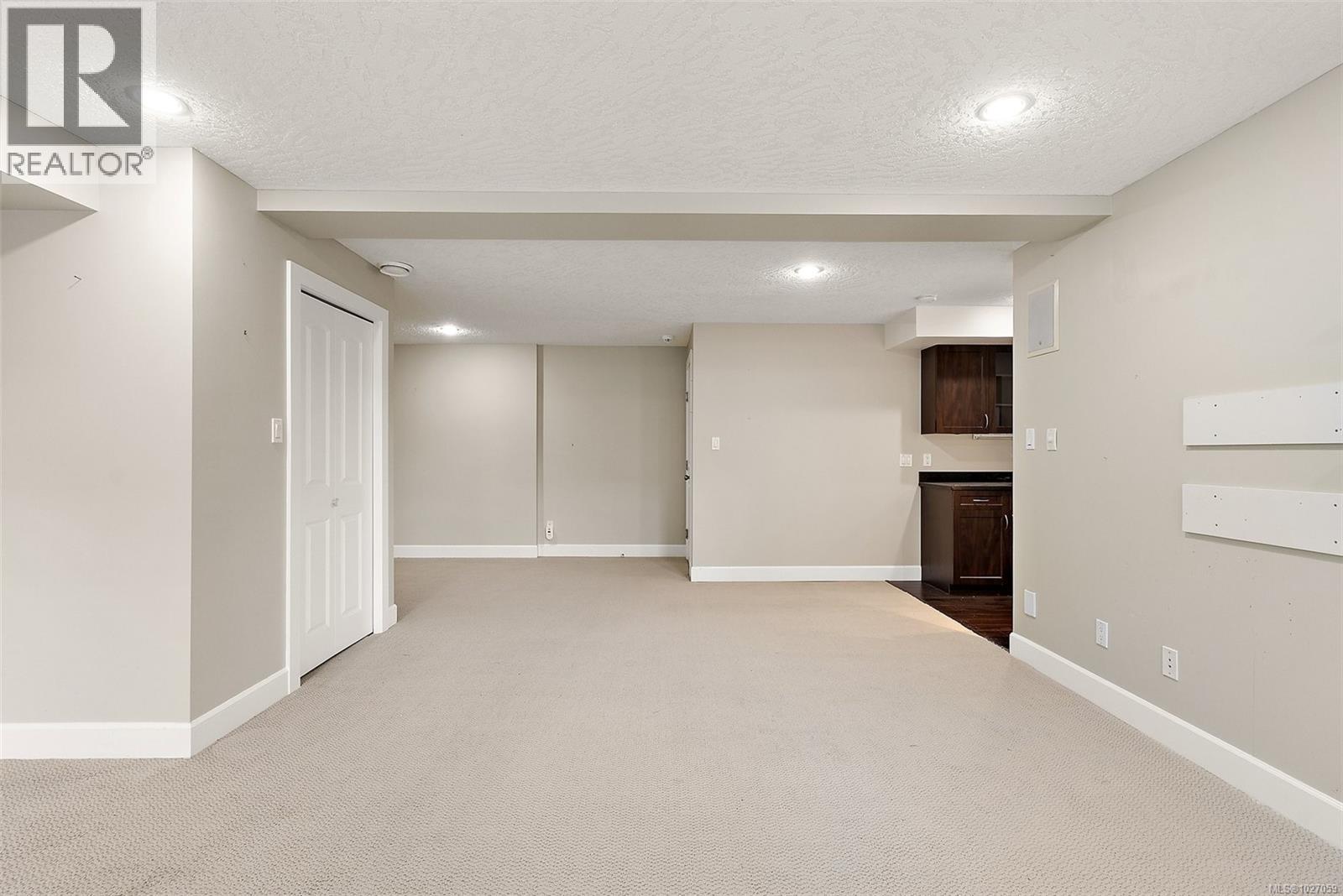  4973 La Quinta Place, Saanich