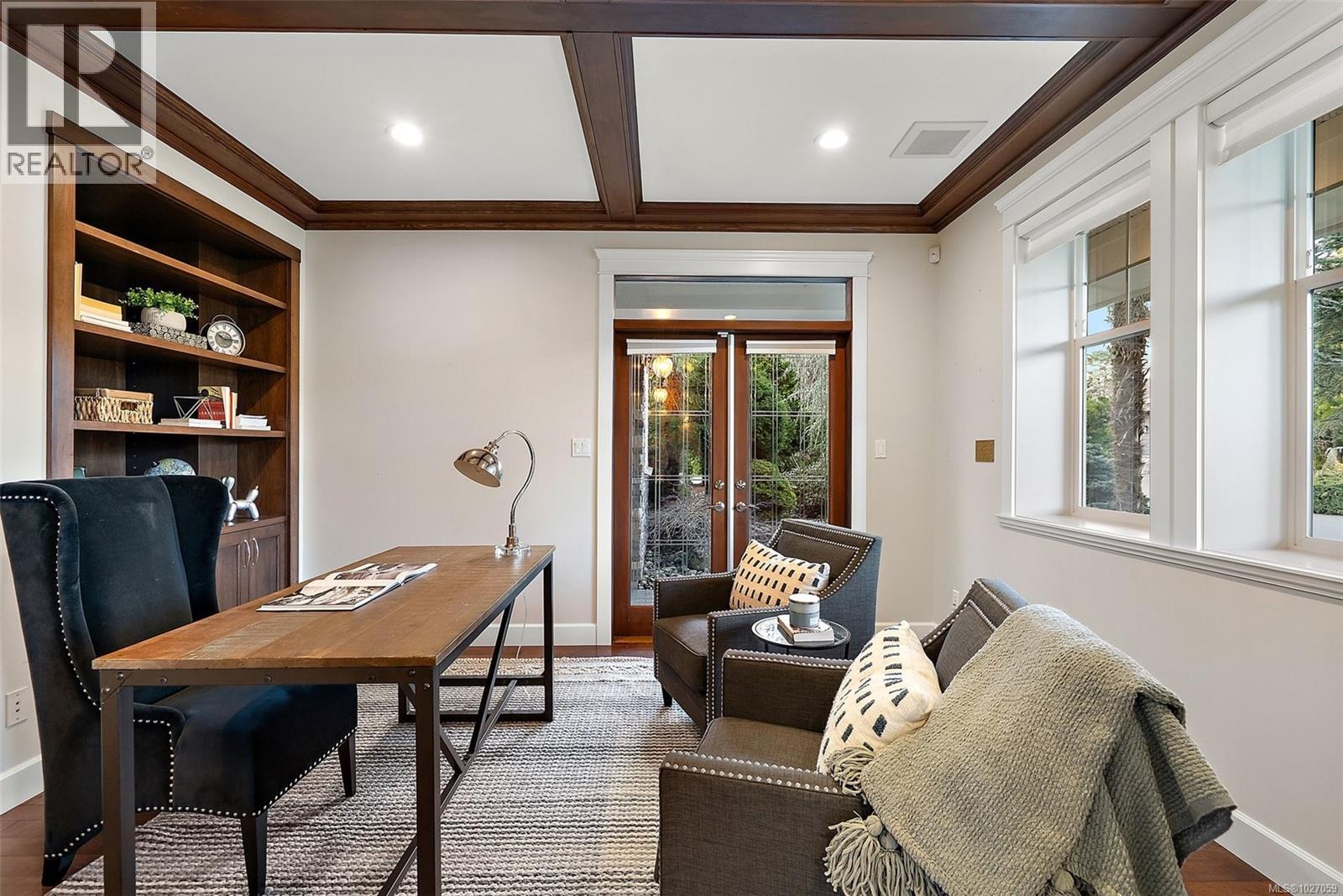  4973 La Quinta Place, Saanich