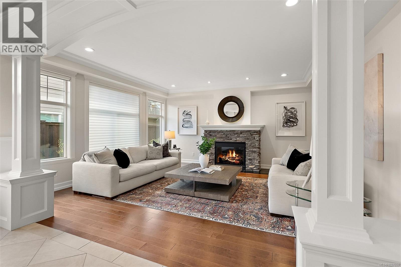  4973 La Quinta Place, Saanich