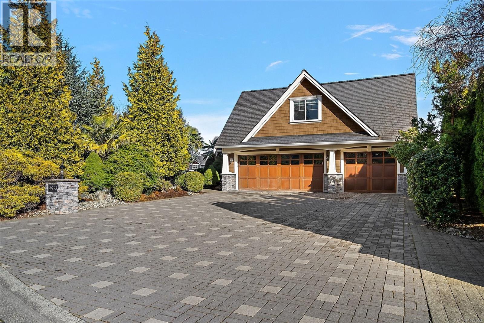 4973 La Quinta Place, Saanich