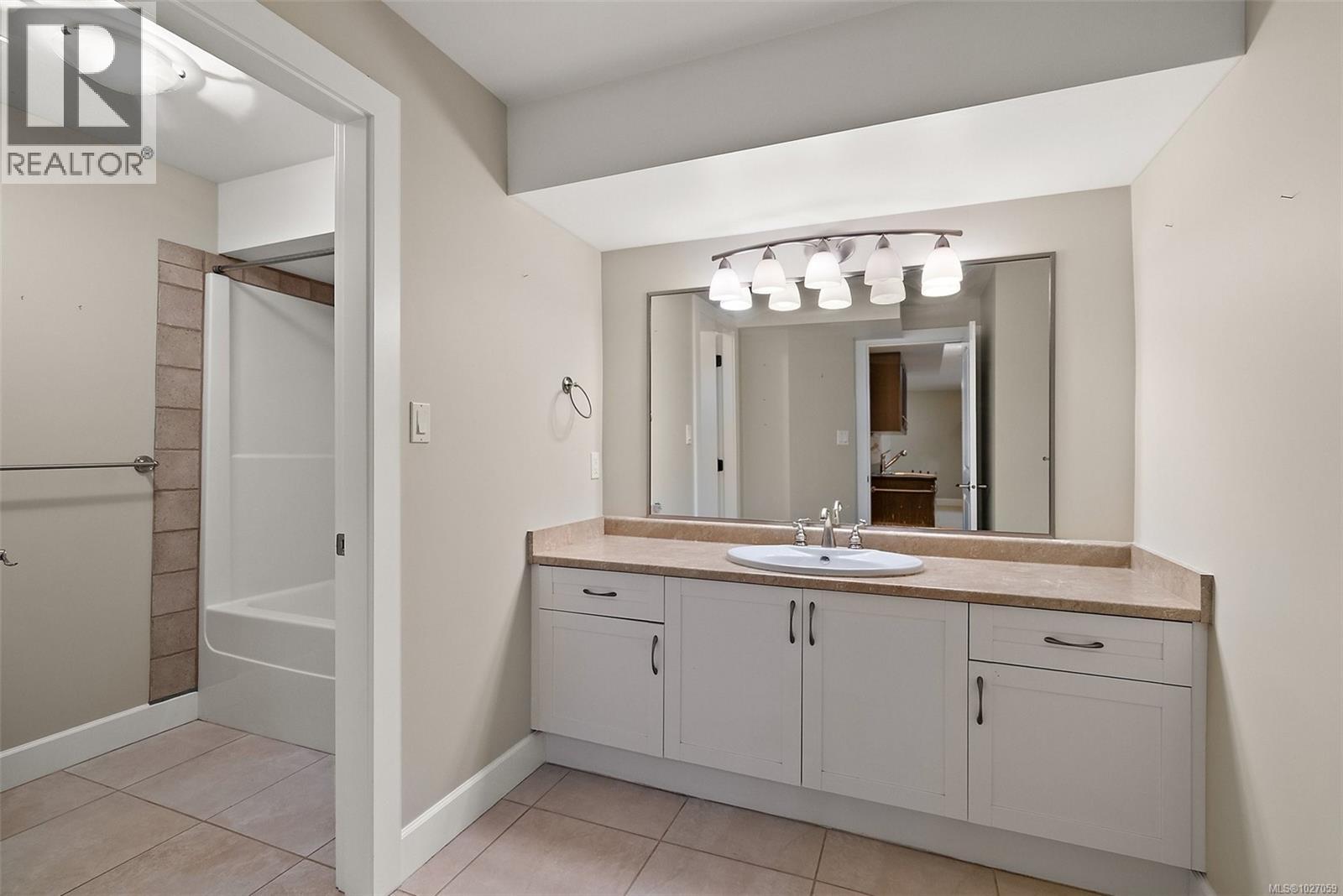  4973 La Quinta Place, Saanich