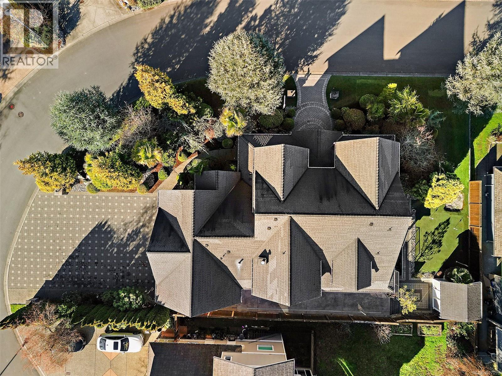  4973 La Quinta Place, Saanich