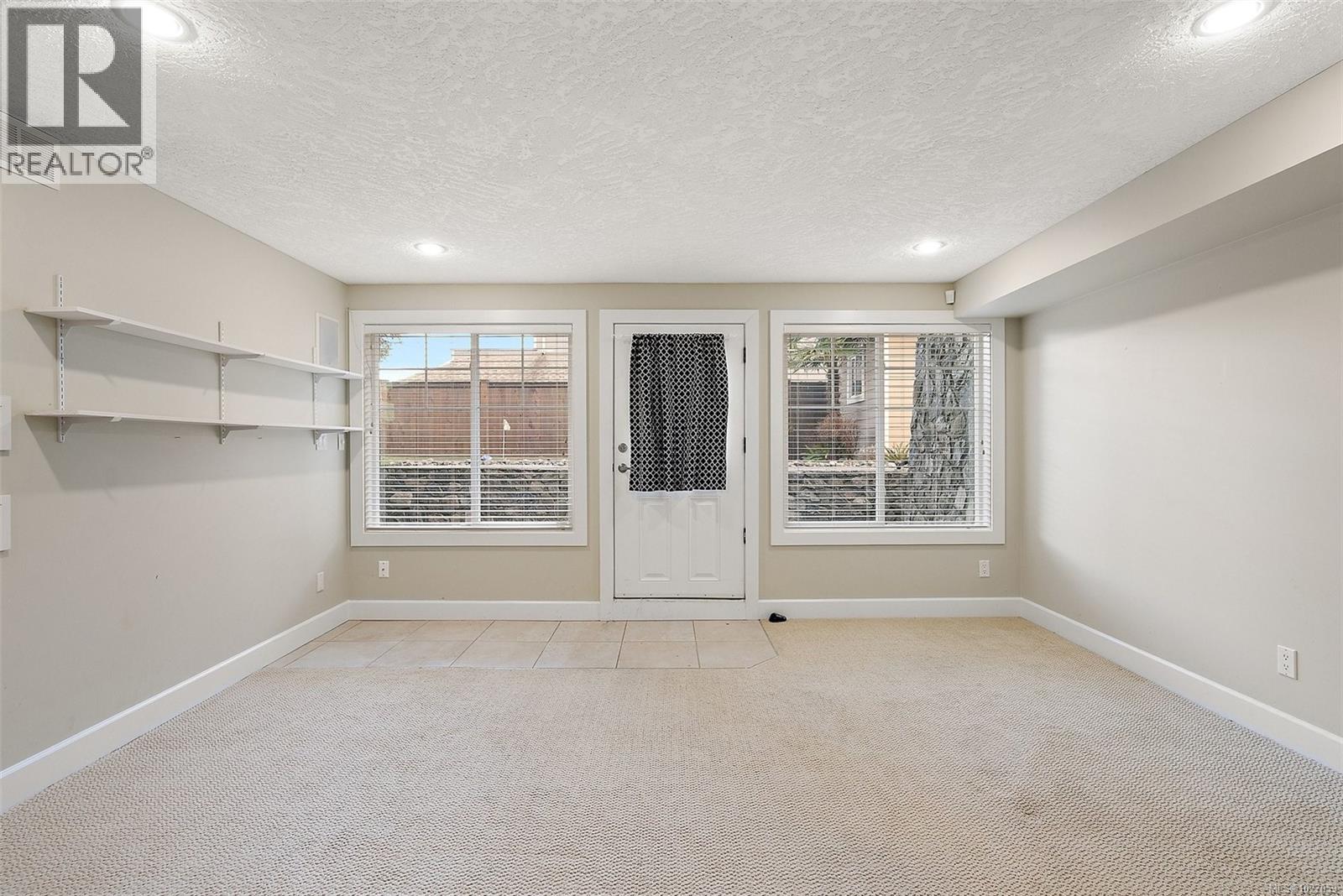  4973 La Quinta Place, Saanich