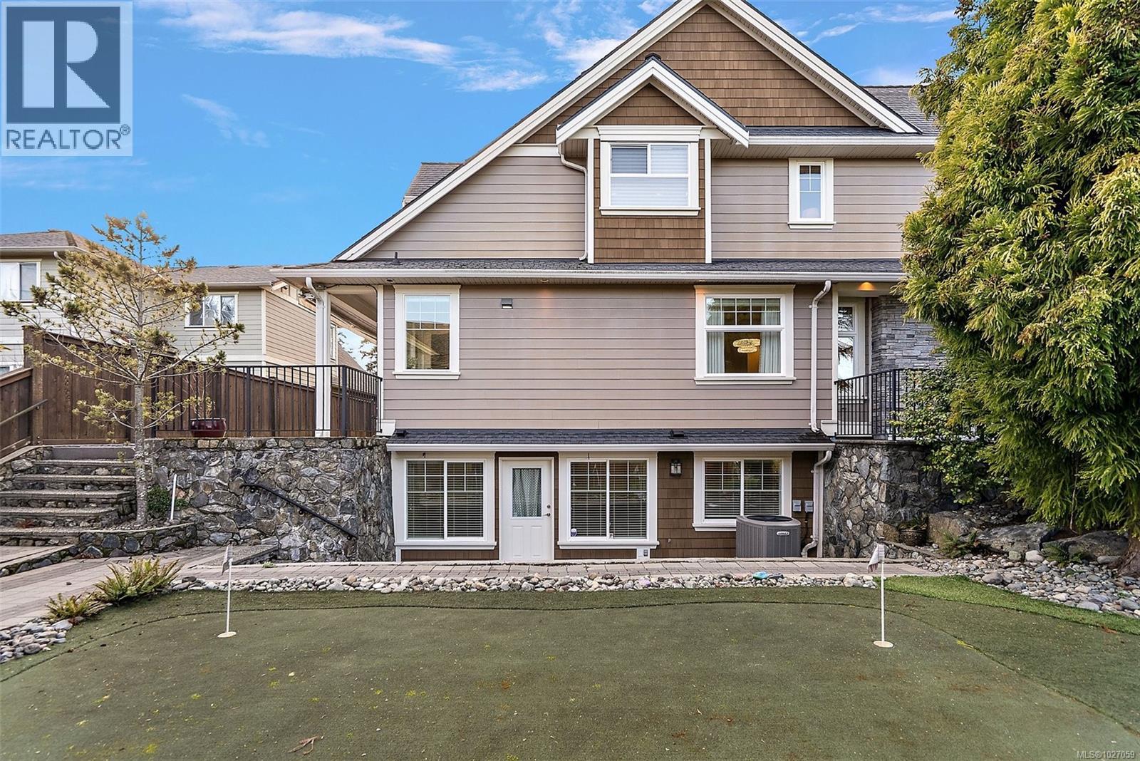  4973 La Quinta Place, Saanich