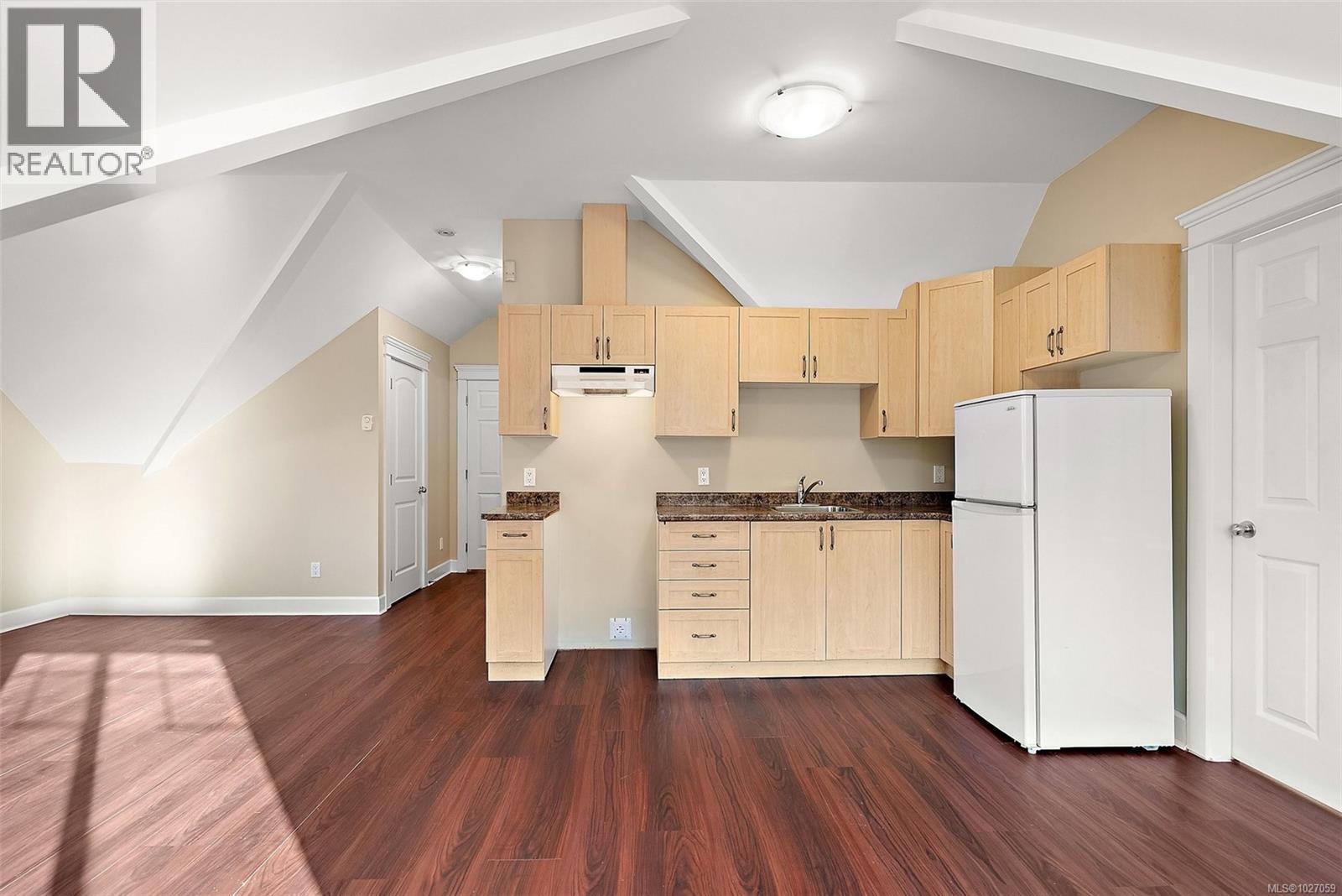  4973 La Quinta Place, Saanich