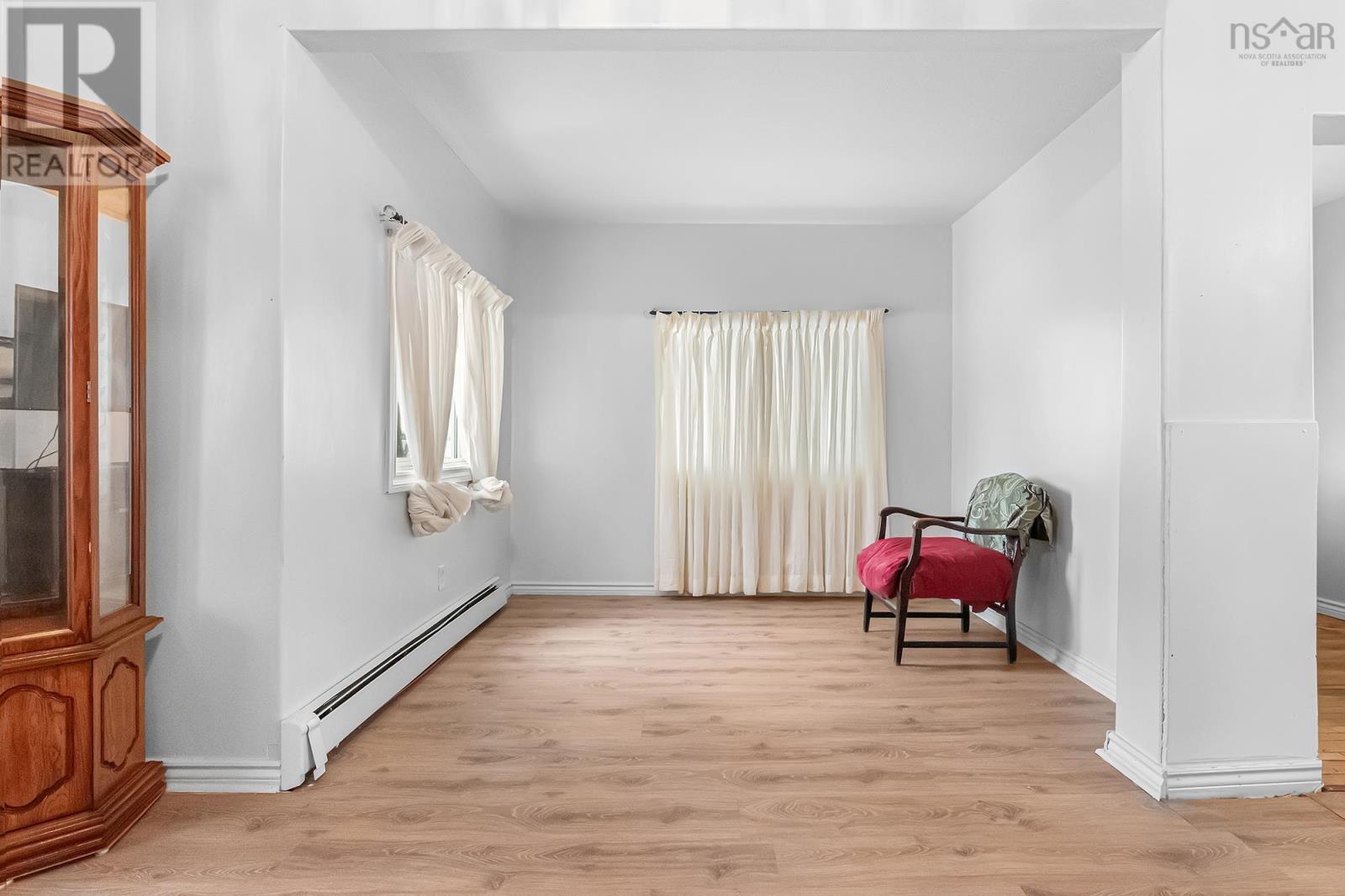 Property 4 of 23 of 3570 Percy Street