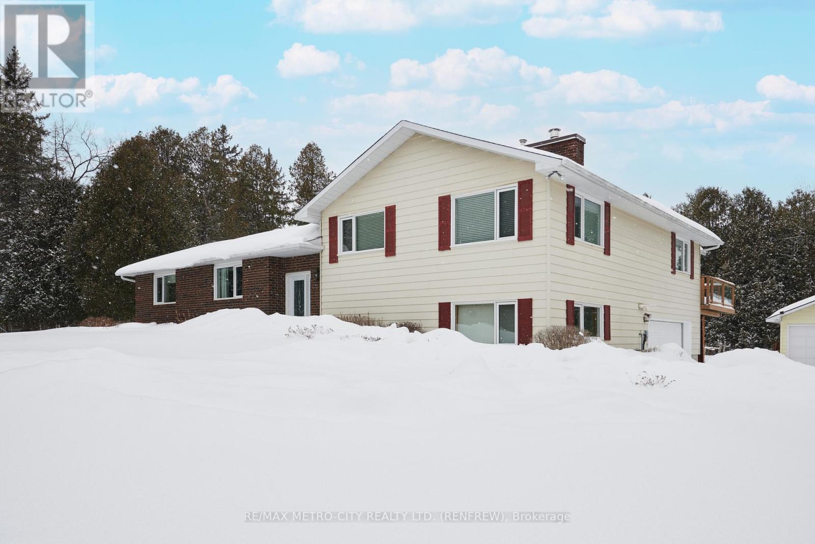 128 BURNS DRIVE - Photo 2 of 48, McNab/Braeside, Ontario