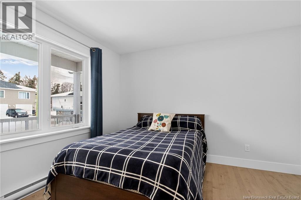 315 Teaberry Avenue - Thumbnail 11