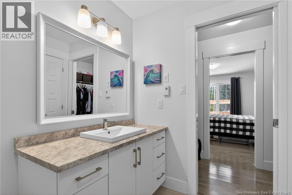 315 Teaberry Avenue - Thumbnail 30