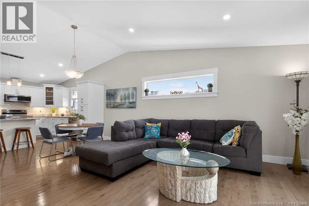 315 Teaberry Avenue - Thumbnail 25