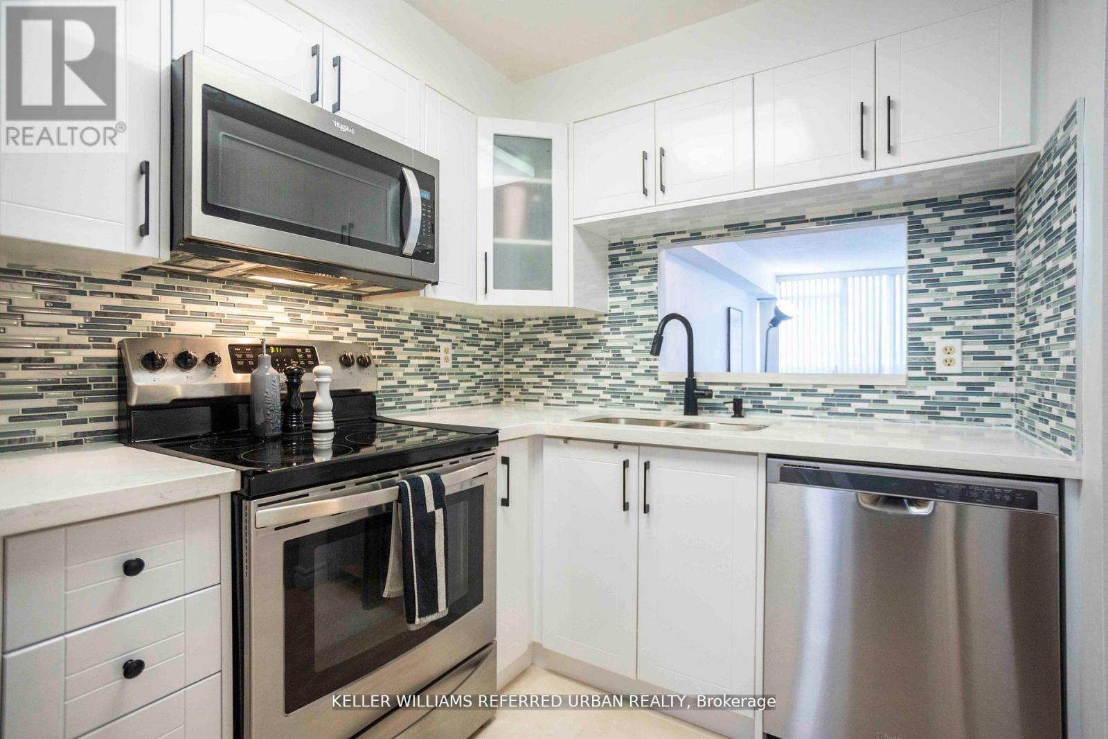#1812 3233 EGLINTON AVENUE E - 16