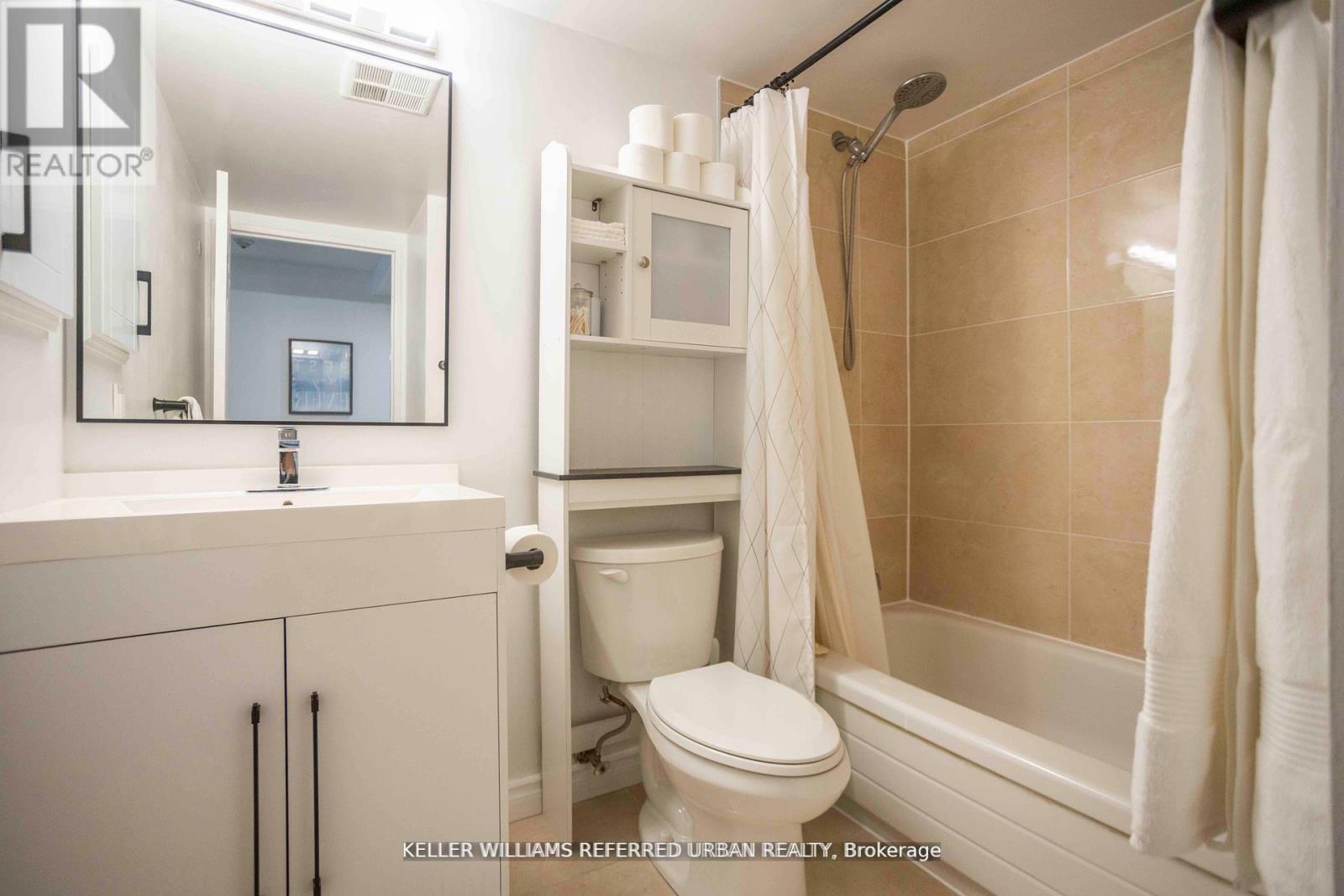 #1812 3233 EGLINTON AVENUE E - 17