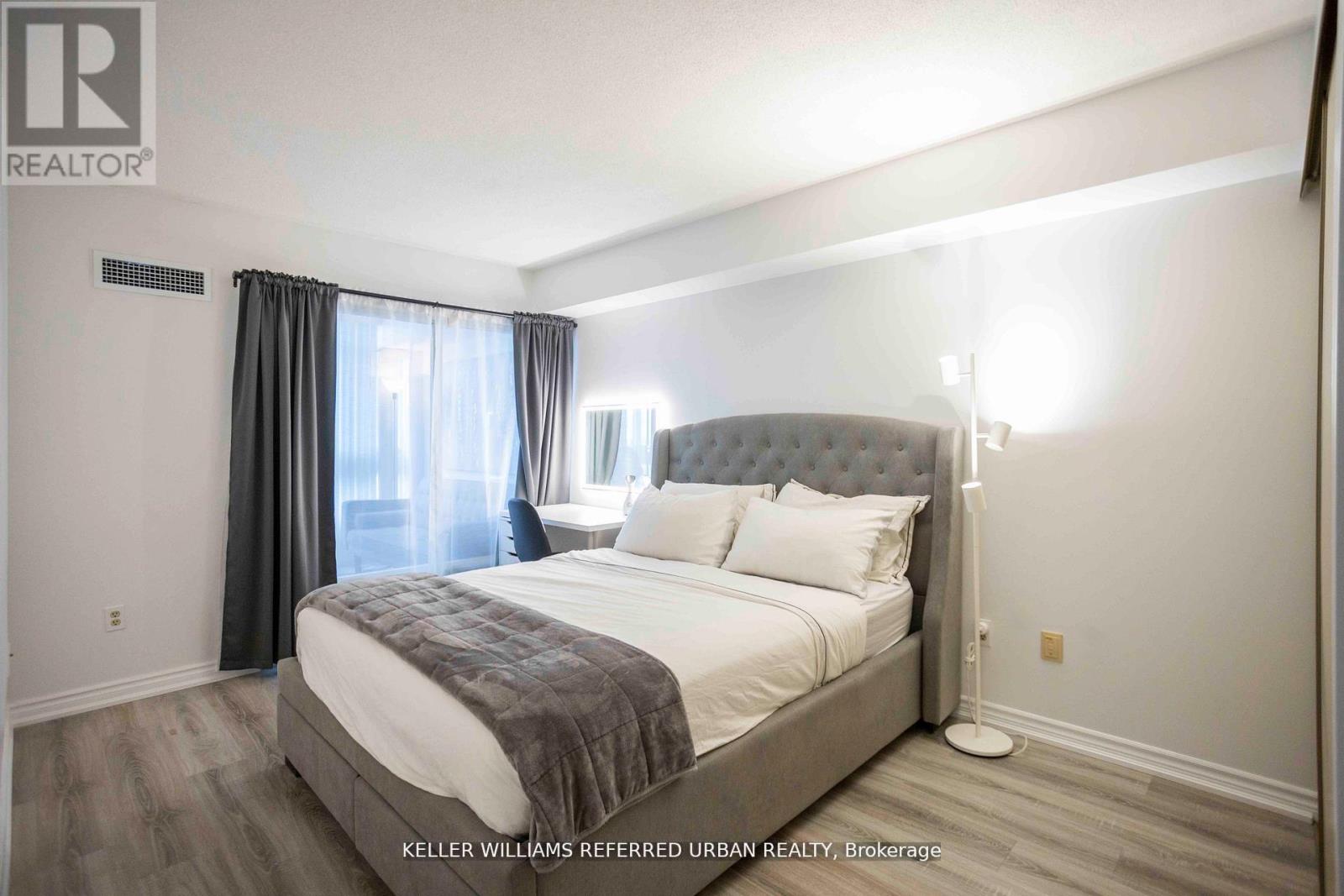 #1812 3233 EGLINTON AVENUE E - 19