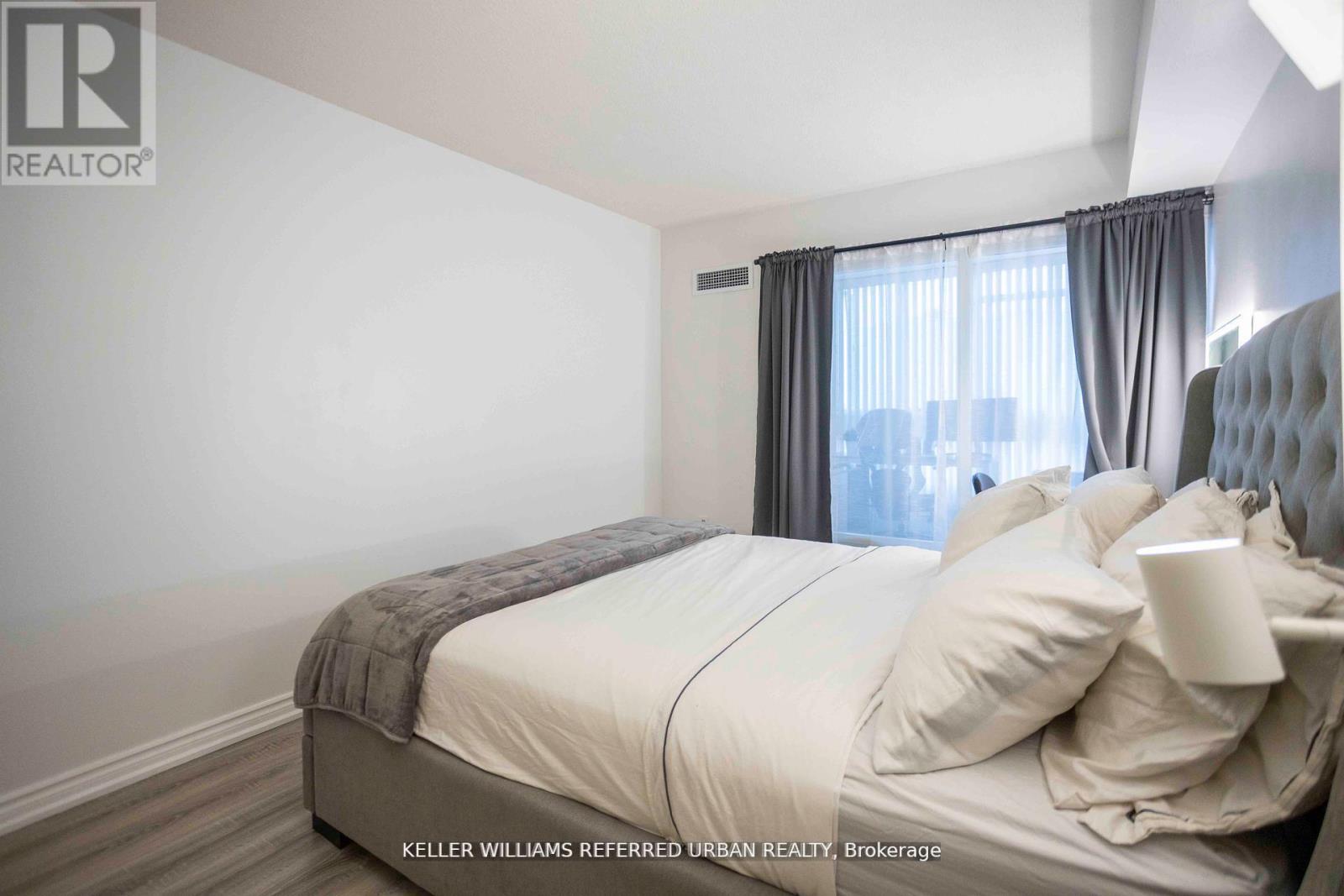 #1812 3233 EGLINTON AVENUE E - 22