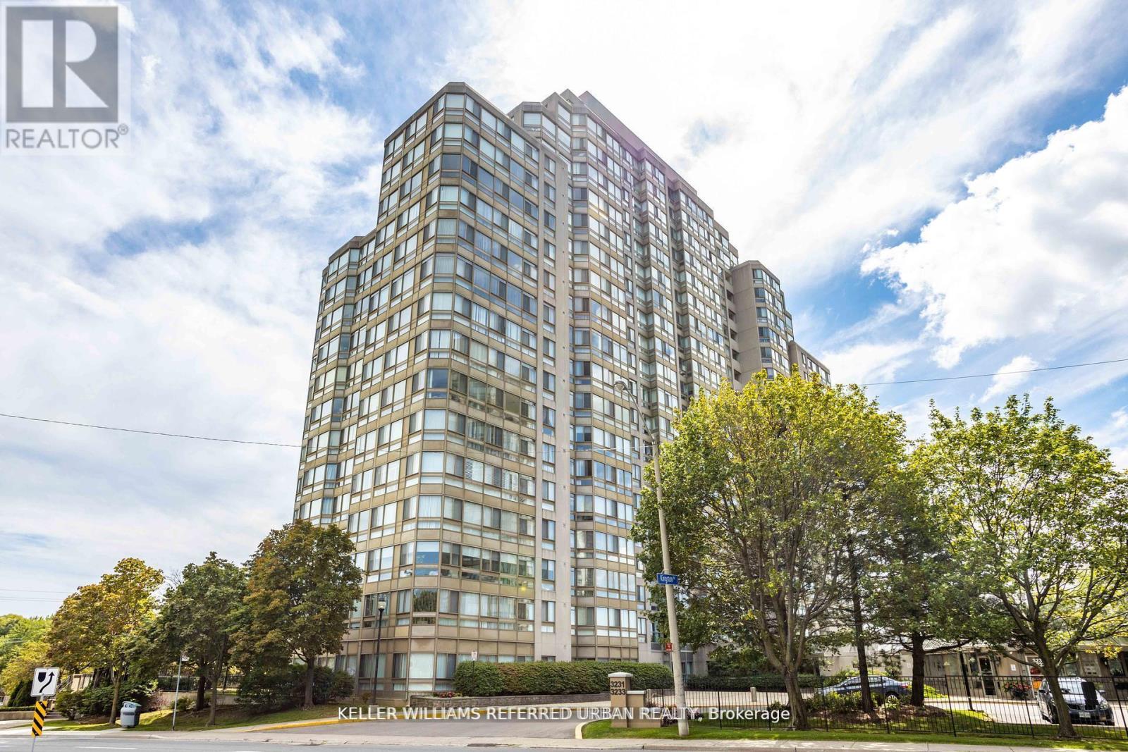 #1812 3233 EGLINTON AVENUE E - 41
