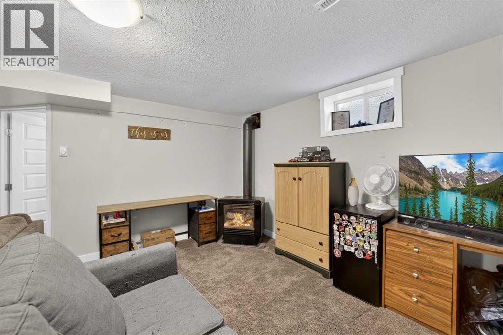 
          2110 16 Avenue
            <br/>
            <span>Didsbury</span>
            , 
            <span>AB</span>
             <span>T0M0W0</span>
         - Photo 16