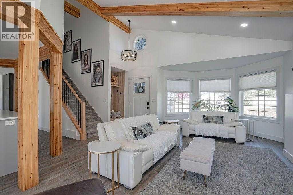 12809 92 Street - Photo 3 of 34, Peace River, Alberta