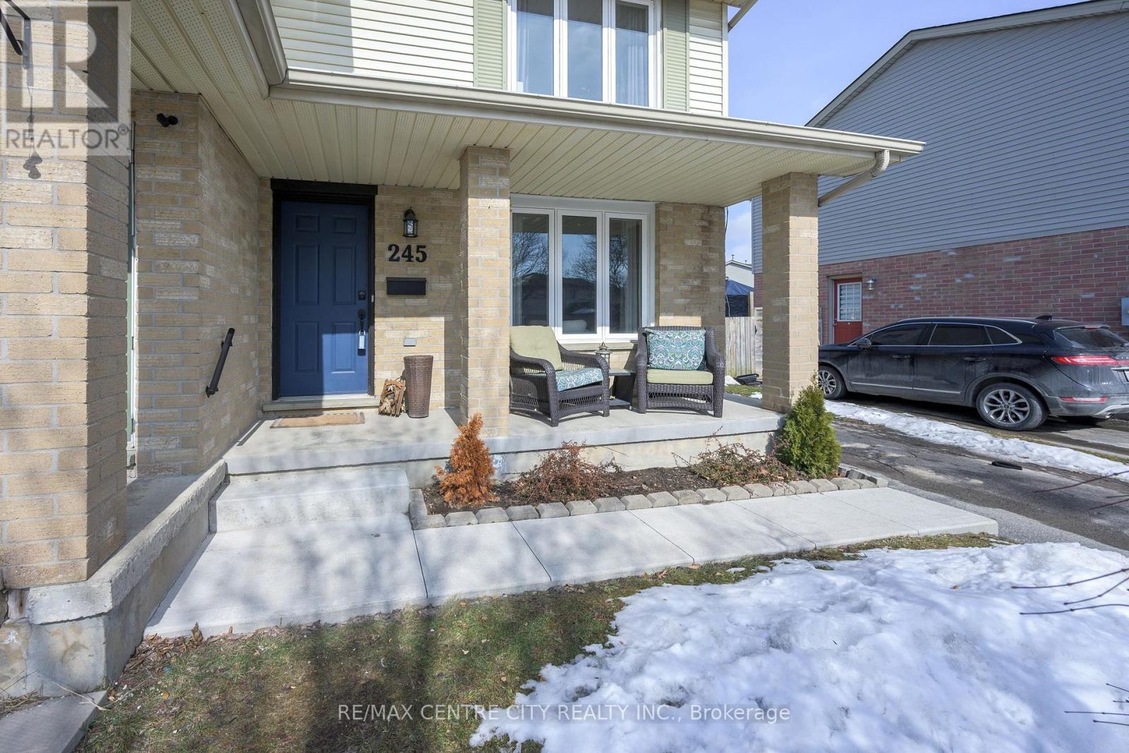 245 MARTINET AVENUE - Photo 3 of 33, London East (East I), Ontario