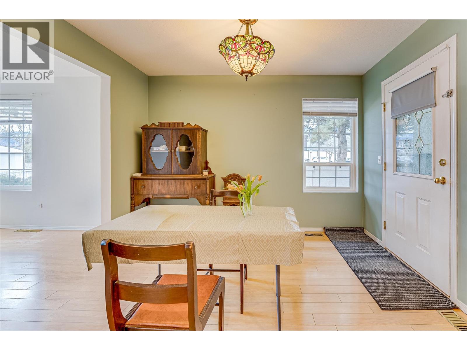 870 10 Street SW Unit# 101, Salmon Arm