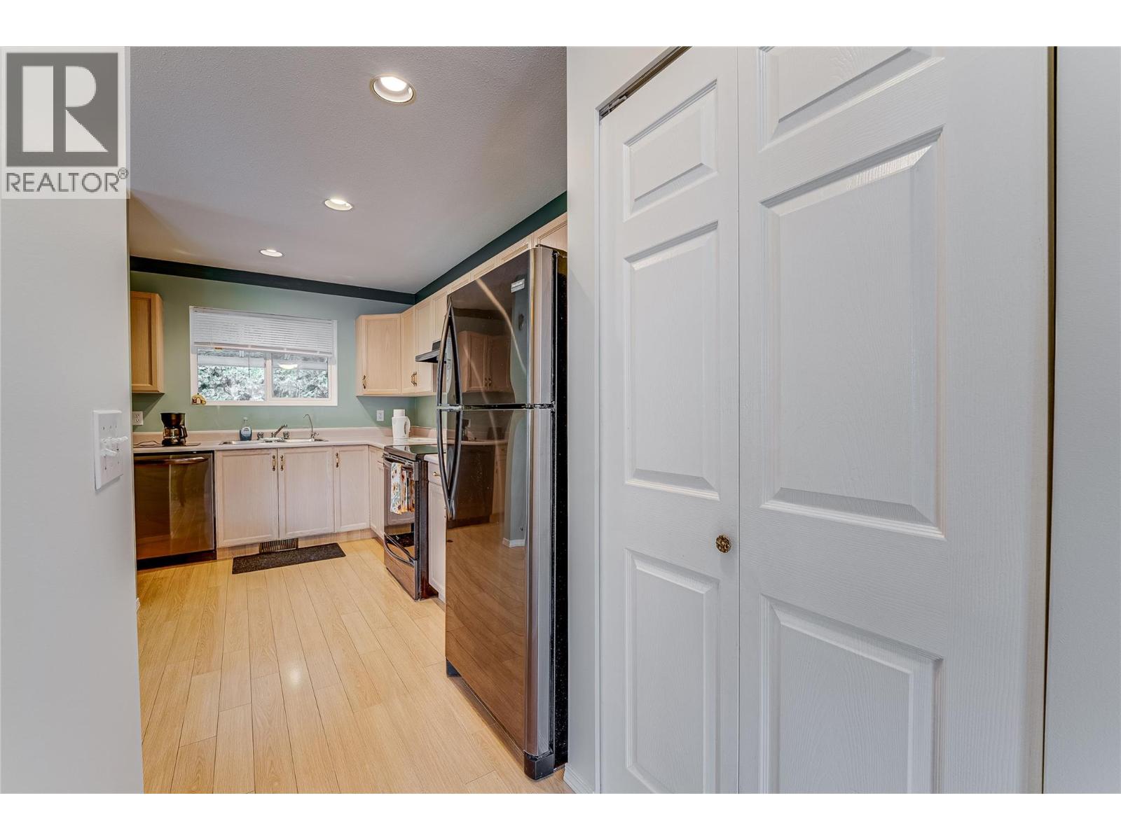 870 10 Street SW Unit# 101, Salmon Arm