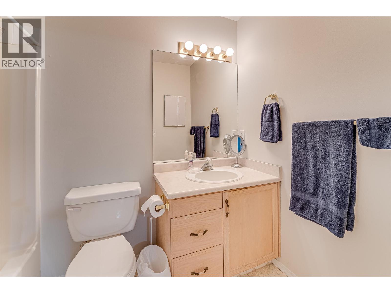 870 10 Street SW Unit# 101, Salmon Arm