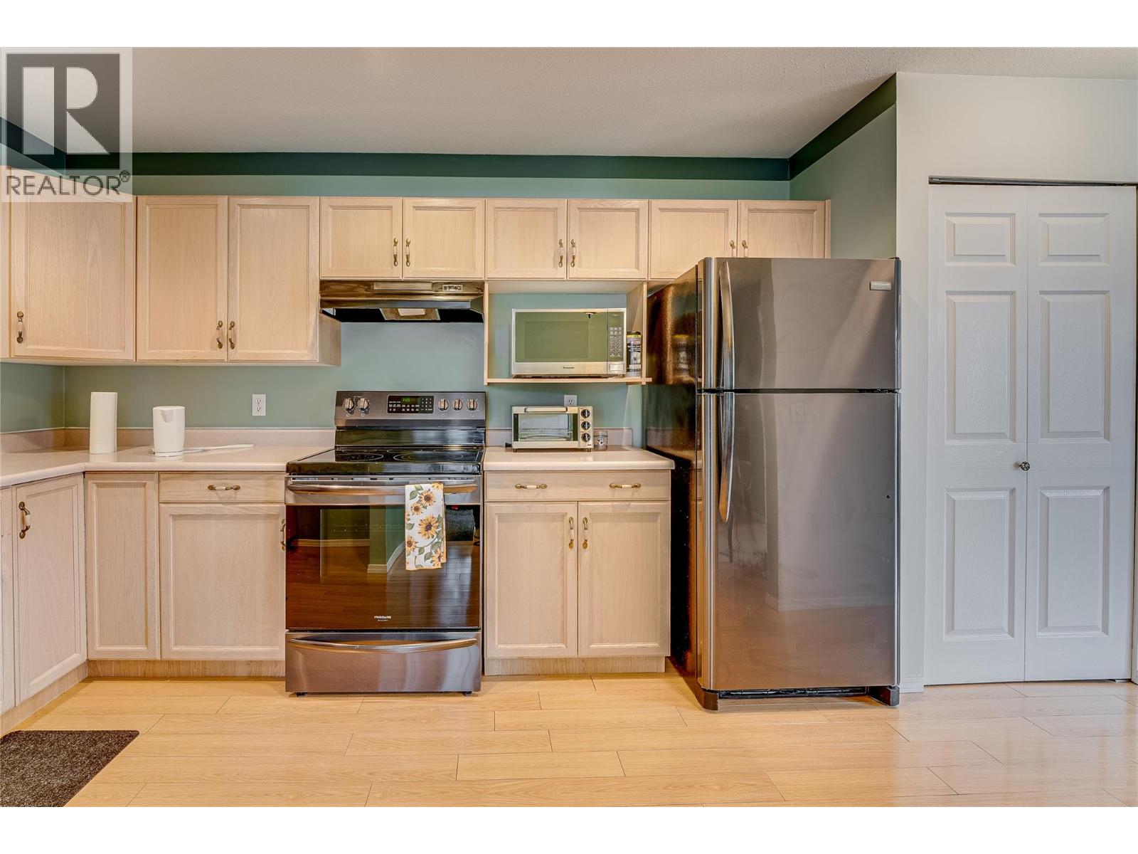 870 10 Street SW Unit# 101, Salmon Arm